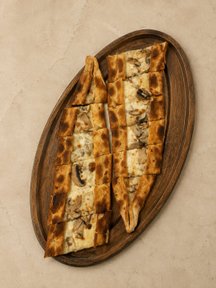 Mantarlı Kaşarlı Pide